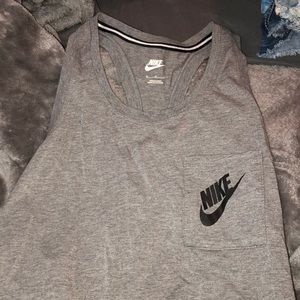 grey nike tank top
